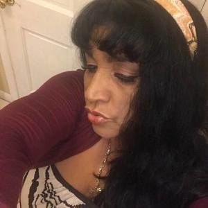 Meet your Posher, Justina